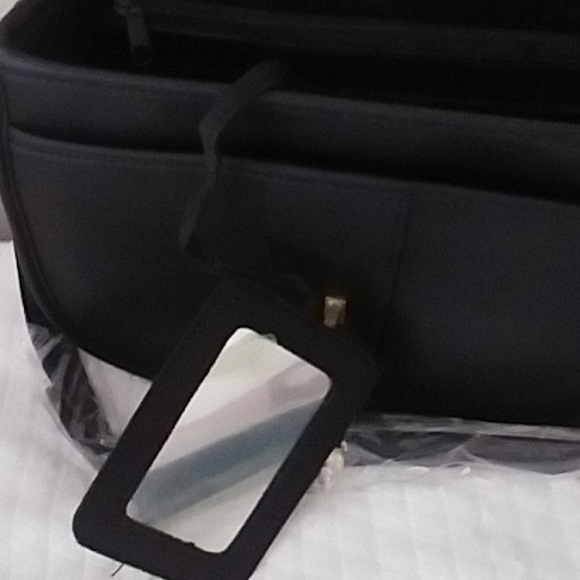 NWT Black Handbag - Picture 4 of 7